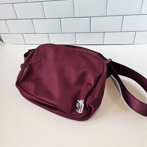 BRAND NEW Lululemon blet bag, Maroon